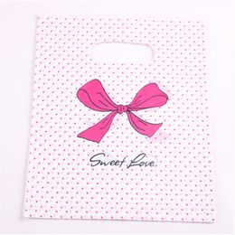 100 Plastic Shopping//Gift Bags Lot 20 25cm Green Hearts