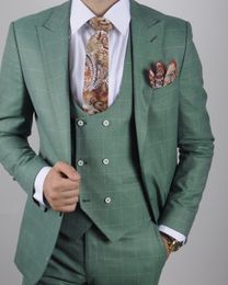 Green Plaid Groom Tuxedos Mens Suits Boyfriend Blazer Two Button Younger Man Office Clothing Formal Wedding Jacket(Jacket+Vest+Pants)