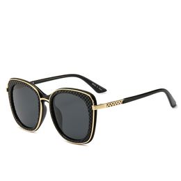 Luxury Sunglasses For Women Fashion Designer Popular Retro Style UV Protection Lens Frameless Top Quality Free Come With Package