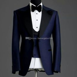 Fashionable Dark Blue Groomsmen Peak Lapel Groom Tuxedos Men Suits Wedding/Prom/Dinner Best Man Blazer(Jacket+Pants+Tie+Vest) A182