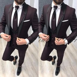 2019 Mens Suits Slim Fit Three Pieces Beach Groomsmen Wedding Tuxedos For Men Shawl Lapel Formal Prom Suit (Jacket+Pants+Vest)