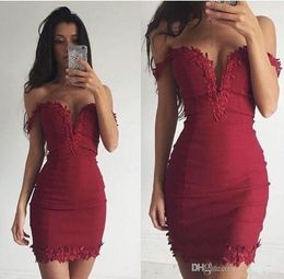 New Sexy Dark Red Burgundy Mini Short Cocktail Dresses Sheath Appliques Off the Shoulders Homecoming Dresses