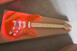 -Luz LED naranja cuerpo de acrílico de la guitarra eléctrica con el puente trémolo Pequeño, SSS Pastillas, se puede personalizar