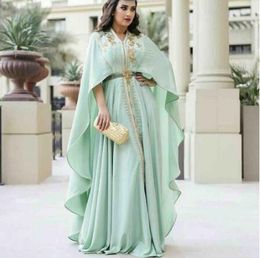 Mint Green Kaftan Caftan Evening Dresses with Cap Sleeve half sleeve v neck 2020 Gold Lace Appliques Detail Arabic Abaya Occasion Prom Gowns