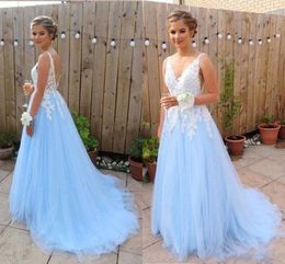 New Light Sky Blue Bridesmaid Dresses V Neck Sweep Train Appliques Garden Country Beach Wedding Guest Gowns Maid Of Honour Dress Cheap