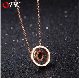 Korean version of Roman numerals double-sided black and white shell round rose gold necklace Plated 18k clavicle chain titanium steel pendan
