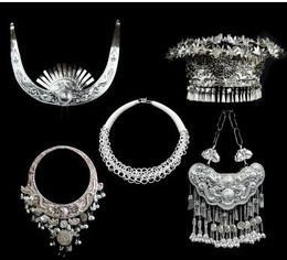 Chinese miao nationality big ox horn tiara tiara hat collar long life lock five-piece set miao silver pure handmade gifts