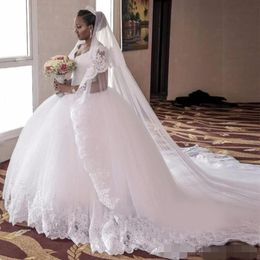 Ball Vintage Dresses Lace Applique Beaded V Neck Chapel Train Custom Made Plus Size Wedding Gown Vestido De Novia estido
