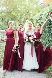 Dresses Bury Bridesmaid Jewel Neck Tulle Beaded Lace Applique Ribbon Floor Length Sleeveless Illusion Maid of Honor Gown Plus Size