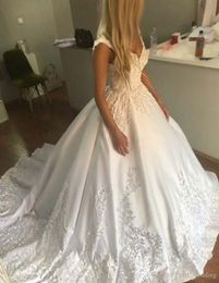 2019 Princess Long Wedding Dress Cap Sleeves V Neck Satin Lace Appliques Church Formal Bride Bridal Gown Plus Size Custom Made