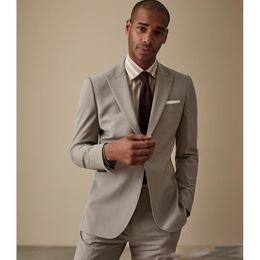 Brand New Men Wedding Tuxedos Peak Lapel Slim Fit Groom Tuxedos Excellent Men Blazer 2 Piece Suit Prom/Dinner Jacket(Jacket+Pants+Tie) 2531