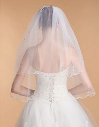 Hot Elegant Best Selling Amazing Real Picture Two Layer Beaded Edge Wedding Veils Champagne White Ivory Wrist Length Alloy Comb