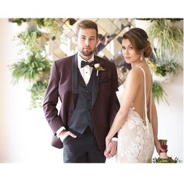 New Slim Fit One Button Burgundy Wedding Groom Tuxedos Shawl Lapel Groomsmen Men Suits Prom Blazer (Jacket+Pants+Vest+Tie) 174