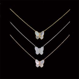 Luxury Animal Pendant Necklaces Fashions White Butterfly Charms Necklace Womens Rose Silver Gold Necklaces Fine Jewelry Lover Gifts