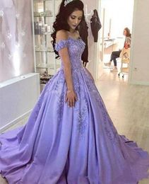 2019 Ball Gown Lavendar Lace Prom Dresses Party Dress Off the Shouder Formal Prom Gowns Dress Lace Applique Arabic Dubai Evening Dresses