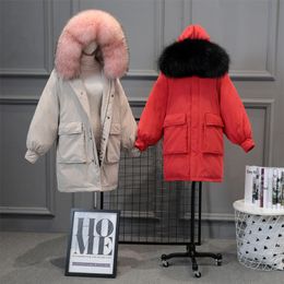 verdadeiro luxo pele de guaxinim 2019 Inverno novas mulheres grandes com capuz médio e longo Duck Down acolchoadas espessamento parkas soltos para baixo casaco SML