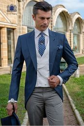 Blue Tailcoat Men Wedding Tuxedos Fashion Groom Tuxedos Peak Lapel One Button Men Dinner Prom clothes(Jacket+Pants+Tie+Vest) 1552