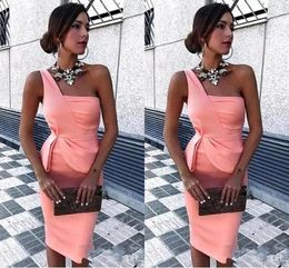 Blush Pink Sexy One Shoulder Short Sheath Cocktail Party Dresses Pleats Knee length Formal Evening Gown Vestido Homecoming Dress