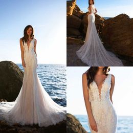Elegant Bohemian Mermaid Wedding Dresses Sexy Deep V Neck Lace Bridal Gowns Backless Boho Tulle Wedding Dress
