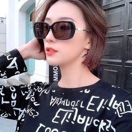 2020newarrival ch5377 female abolong plank sunglasses5716140olivet leg hd uv400 gradient lens eleglant women style fullset case