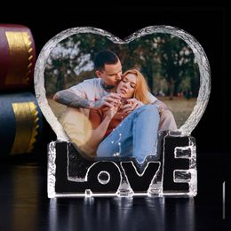 Customized Love Heart Shaped Crystal Photo Pictures Stickup Photo Frame for Wedding Decoration Friends Family Lover Gifts