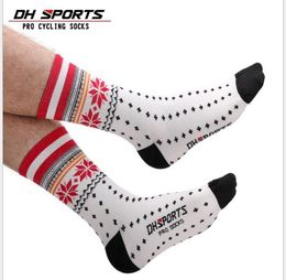 Wear-resistant, breathable and sweat-absorbing pressure socks for running and mountaineering socks in cycling competitions