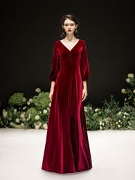 long red velvet evening gown UK - Dark Red Velvet Prom Dresses Elegant V Neck Long Sleeve Formal Celebrity Dress Floor Length Party Evening Gown