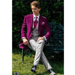 Fashion One Button Fuchsia Velvet Wedding Men Suits Peak Lapel Three Pieces Business Groom Tuxedos (Jacket+Pants+Vest+Tie) W1009