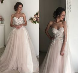 2019 Lace Beach Wedding Dresses Strapless Backless Draped Tulle Skirt Sweep Train Bridal Gowns Party Dress For Special Occasion Dress Long