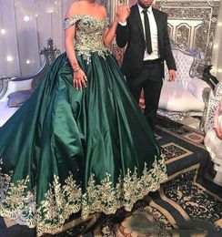 emerald green gown for wedding