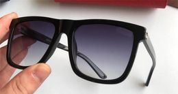 Großhandelsverkaufende klassische Sonnenbrille mit quadratischem Rahmen, Modedesigner-Brille, schlichter Stil, hochwertige Anti-UV-400-Linse mit Originalverpackung 0131