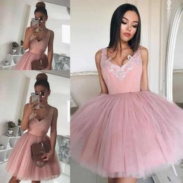 Modern Pink Short Homecoming Cocktail Dresses With Applique V Neck Tulle Mini Evening Gowns Special Occasion Women Party Dresses 81