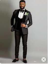 Excellent Grey Groom Tuxedos Shawl Lapel Groomsman Wedding Tuxedos Fashion Men Prom Jacket Blazer 3 Piece Suit(Jacket+Pants+Tie+Vest) 167