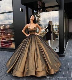 Brown Elegant Sweetheart Ball Gowns Quinceanera Dresses Beaded Rhinestones Top Floor Length Prom Dresses Evening Gowns vestidos de quinceañe