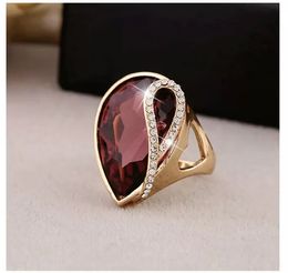 Wholesale-crystal solitaire rings for women fashion heart diamonds wedding bride Engagement ring two colors purple champagne free shipping