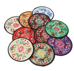 Wholesale Retro Non-woven Embroidery Floral Pattern Ethnic Coaster Tribal Cup Teapot Mat Drink Holder Floral Tableware Placemat