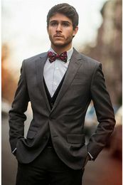 Classic Designe Grey Groom Tuxedos Notch Lapel Groomsman Wedding 3 Piece Suit Popular Men Business Jacket Blazer(Jacket+Pants+Tie+Vest) 2662