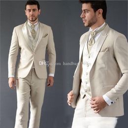 New Design One Button Beige Groom Tuxedos Peak Lapel Groomsmen Mens Suits Wedding/Prom/Dinner Blazer (Jacket+Pants+Vest+Tie) K241