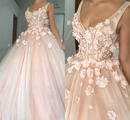 2019 Feather 3D Flowers Prom Dresses Ball Gown V-neck Pearls Hand Made Flowers Open Back Evening Gowns Formal Dress Pageant Dresses