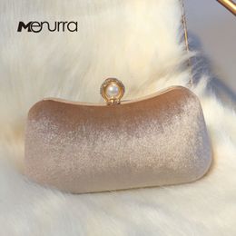 Designer-Vlvet Rhinestones Women Handbags Pearl Clip Gold Chain Shoulder Bags Metal Day Clutches Purse Wedding Wallets