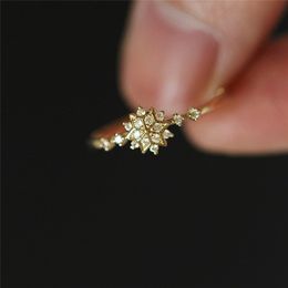 New Cute Women's Snowflake Rings Female Chic Dainty Rings Party Delicate Rings Wedding Jewellery Retail and wholesale