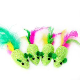 Green braided Artificial feather mouse toy with funny sounds Funny cat toy cat supplies Scratch resistant animal toys T2I5929