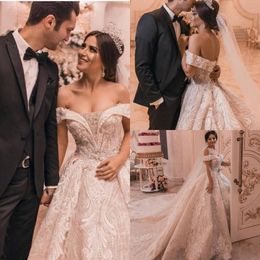 A Line Beach Wedding Dresses Off Shoulder Sleeveless Beads Appliques Lace Plus Size Wedding Dress Court Train Robes De Mariée