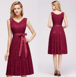 Full Lace Short Cocktail Designer Occasion Dresses Red Burgundy Christmas Party Dress Sleeveless Knee Length Formal Evening Wear CPS1147