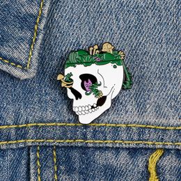 Cute Punk Skull Flower Small Funny Enamel Brooches Pins for Women Christmas Demin Shirt Decor Brooch Pin Metal Kawaii Badge Fashion Jewellery