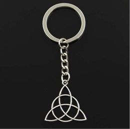Fashion 20pcs/lot Key Ring Keychain Jewellery Silver Plated Celtic Knot amulet Charms