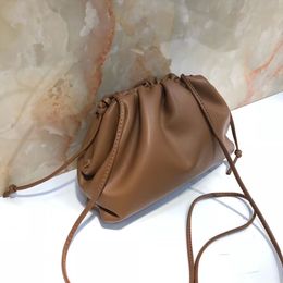 Designer-Spring Summer 2019 Top Designer Soft Real Genuine Leather Envelope Cloud Pouch Round Shaped Closure Women Cluthes Shoulder Itbag