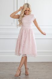 Rustic Pink Lace Short Modest Bridesmaid Dresses With Cap Sleeves Jewel Knee Length A-line Modest Maids of Honour Dress