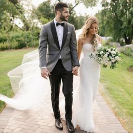 Fashion Grey Groom Tuxedos Excellent Black Shawl Lapel Slim Fit Groomsmen Blazer Men Formal Suit Party Prom Suit(Jacket+Pants+Tie) 1295