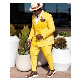 Popular Double-Breasted Yellow Groom Tuxedos Peak Lapel Groomsmen Mens Suits Wedding/Prom/Dinner Blazer (Jacket+Pants+Tie) K301